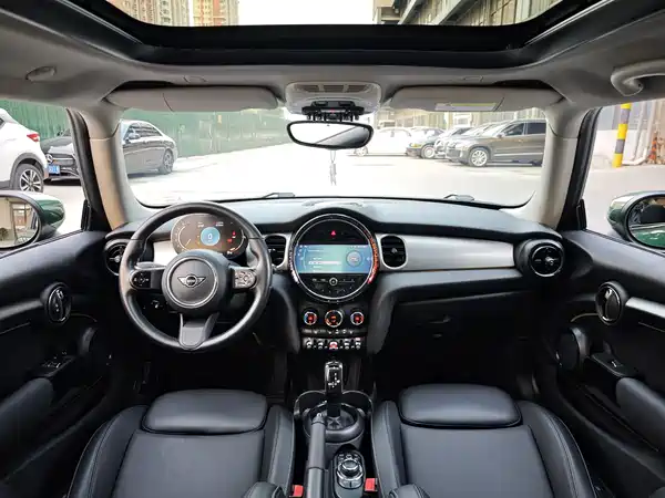 MINI 2021