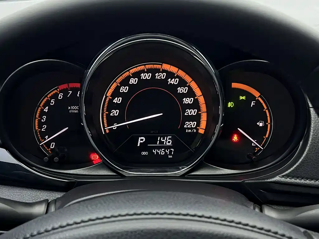 Toyota Yaris L 2022 — фото 19