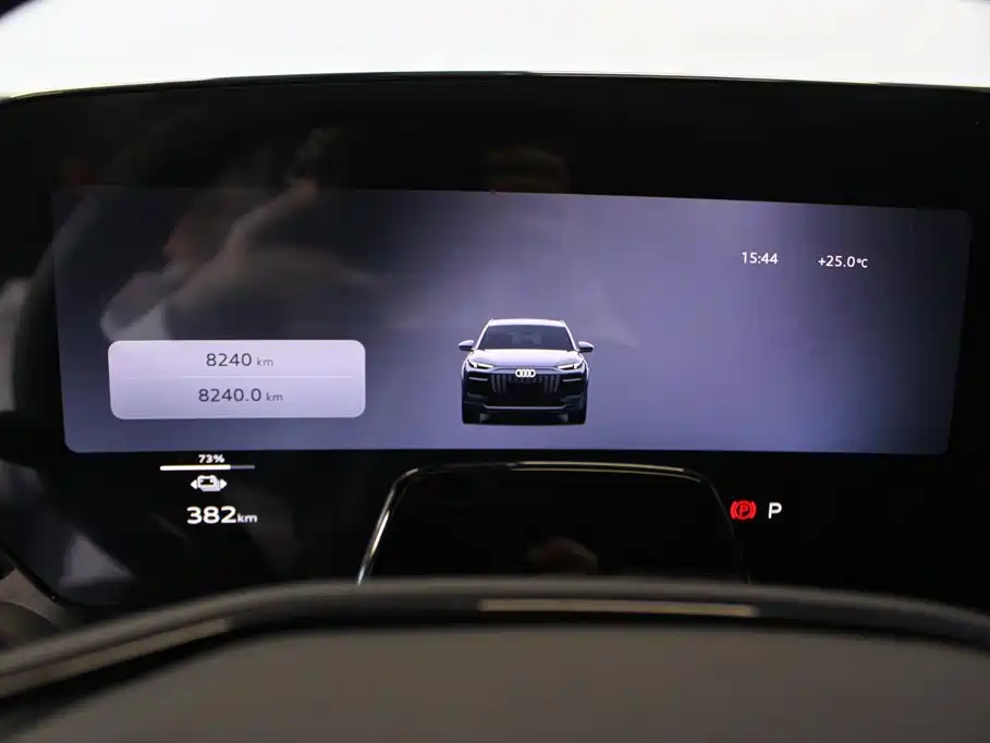 Audi Q6L E-Tron 2025 — фото 8