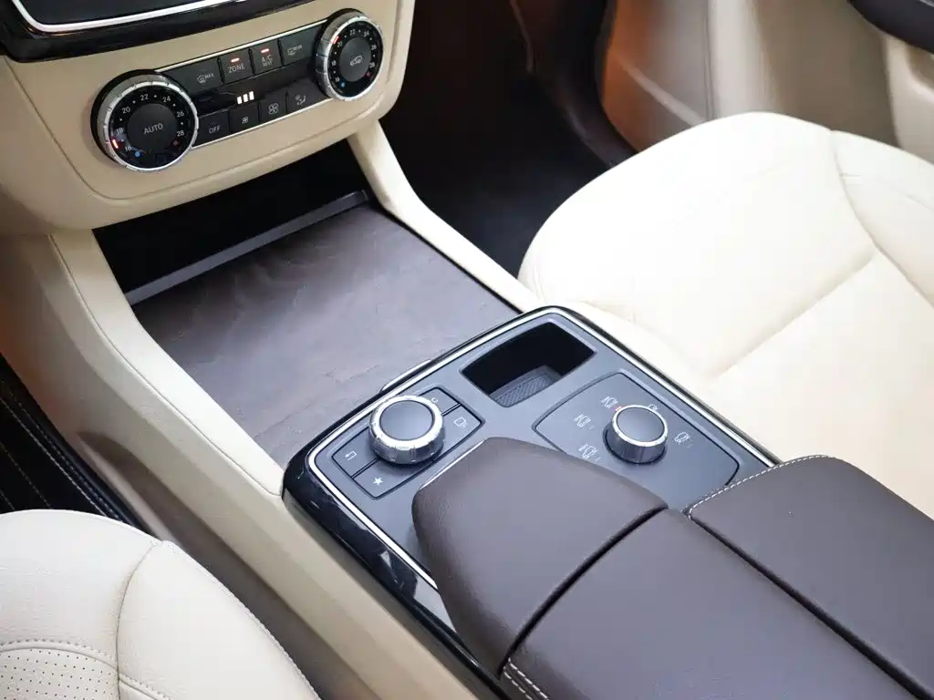 Mercedes-Benz GLE 2018 — фото 12