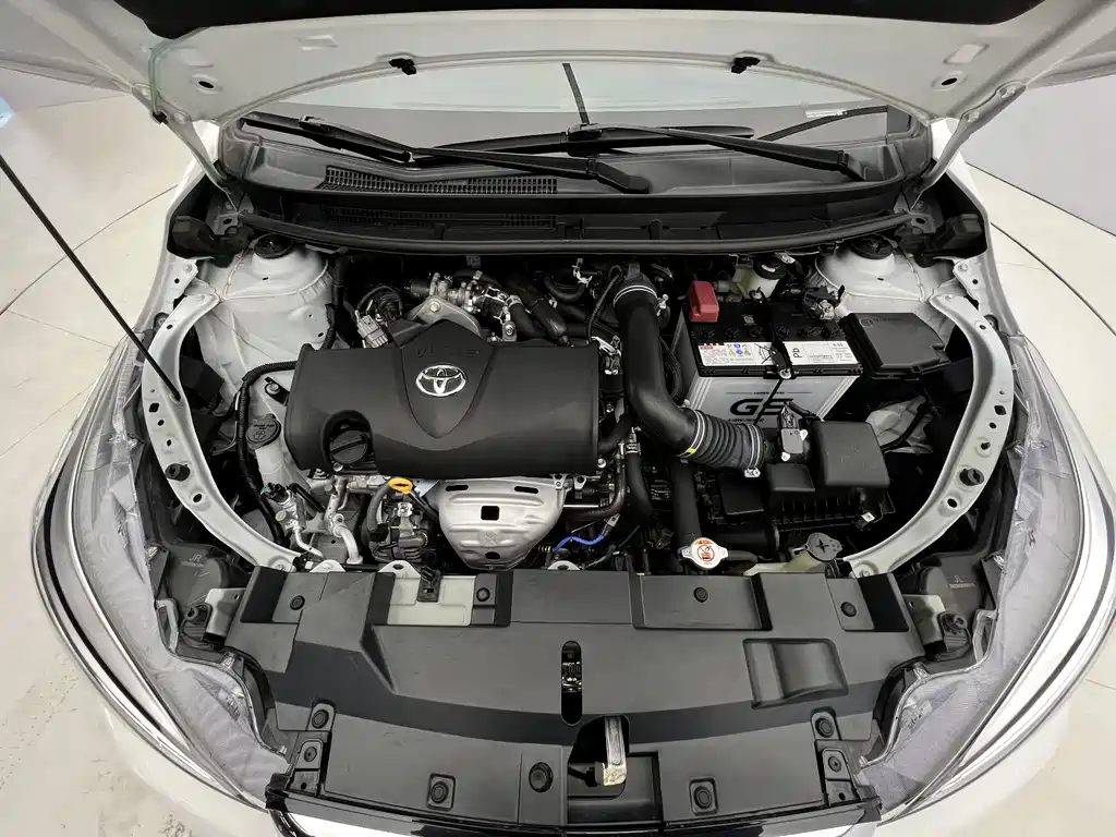Toyota Yaris L 2022 — фото 20