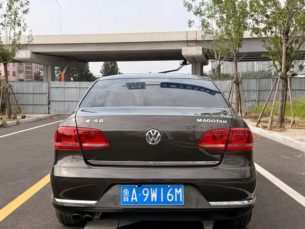 Volkswagen Magotan 2016