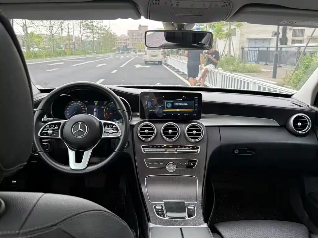Mercedes-Benz C-Class 2019 — фото 7