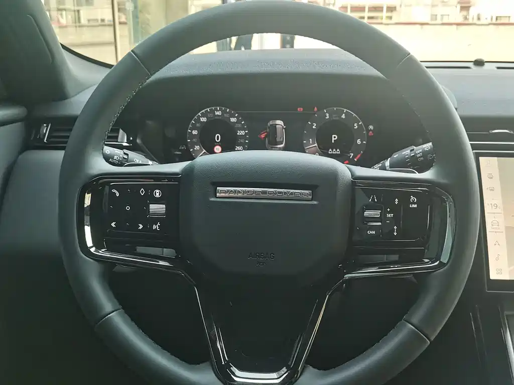 Land Rover Velar 2025 — фото 14