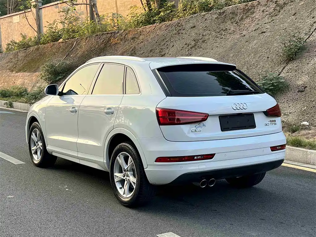 Audi Q3 2019 — фото 5