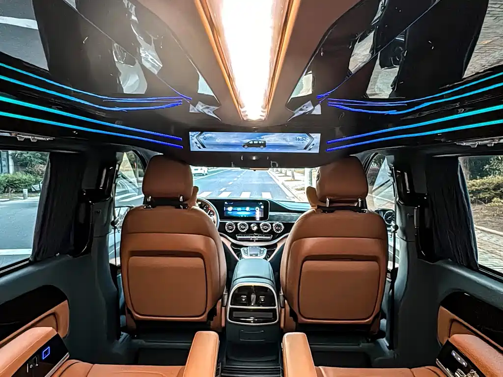 Mercedes-Benz Vito 2024 — фото 17