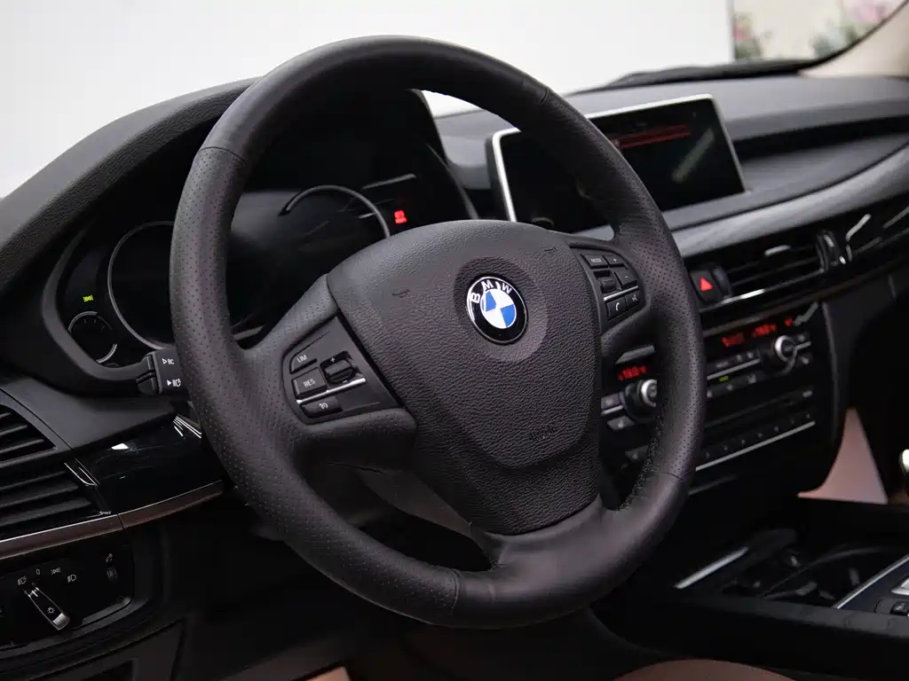 BMW X5 2018 — фото 16