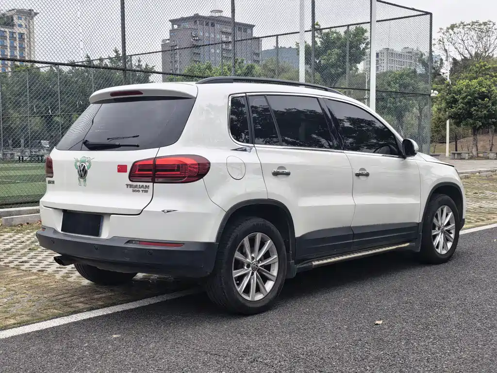 Volkswagen Tiguan 2016 — фото 12