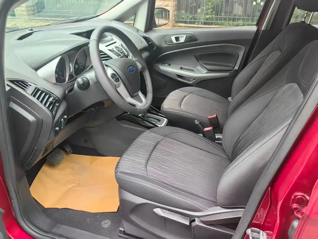 Ford Ecosport 2014 — фото 16