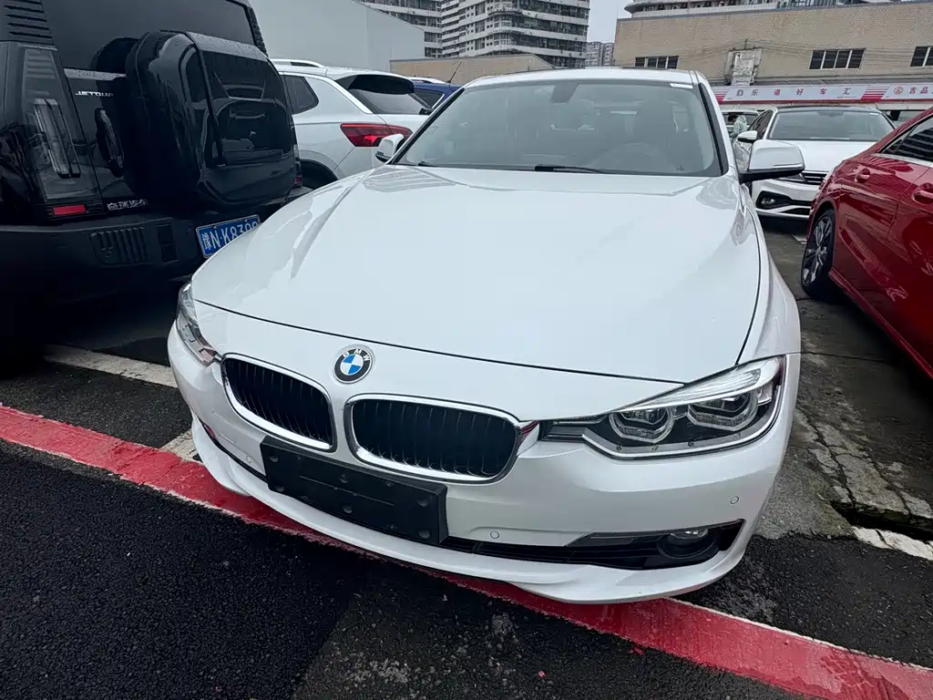 BMW 3 Series 2017 — фото 1
