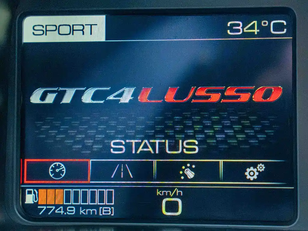 Ferrari GTC4Lusso 2017 — фото 15