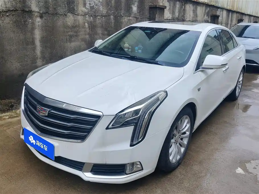 Cadillac XTS 2018 — фото 1