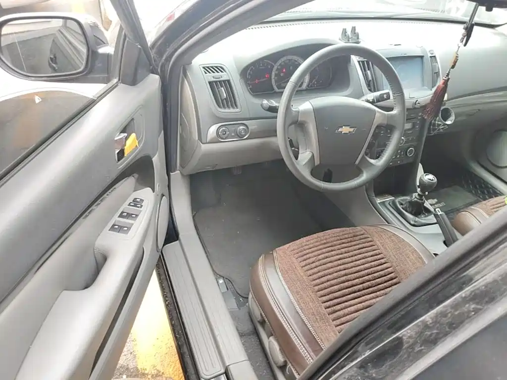 Chevrolet Epica 2015 — фото 16