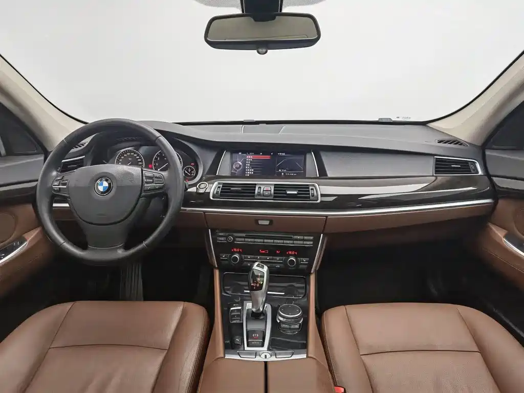 BMW 5 Series GT 2015 — фото 5