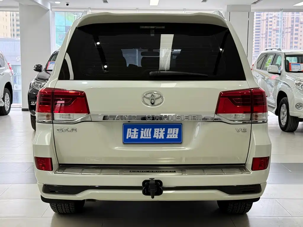 Toyota Land Cruiser 2018 — фото 17