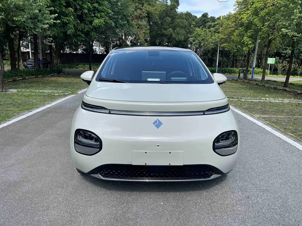 Baojun Clouds 2023