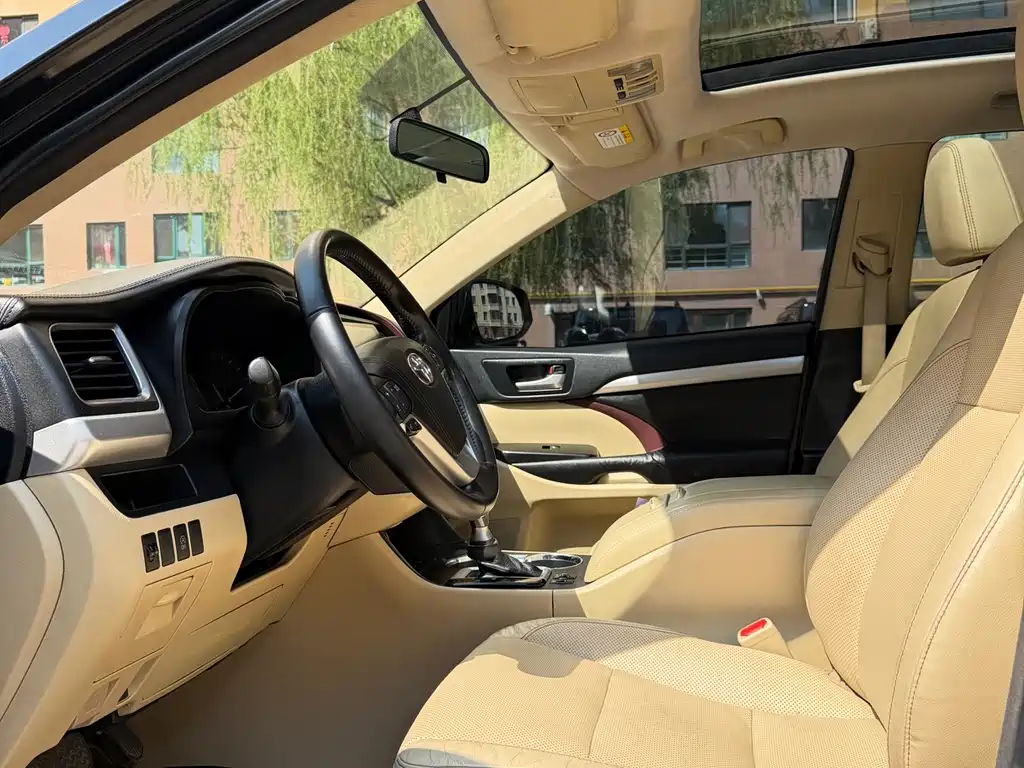 Toyota Highlander 2015 — фото 4