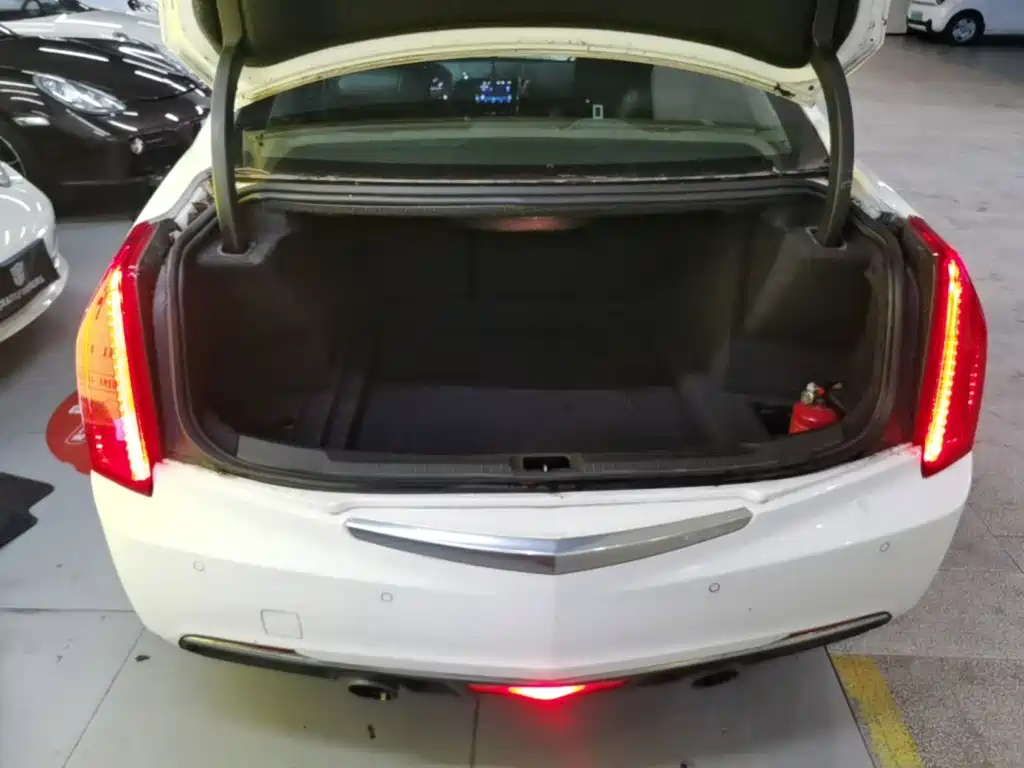 Cadillac ATS-L 2016 — фото 19
