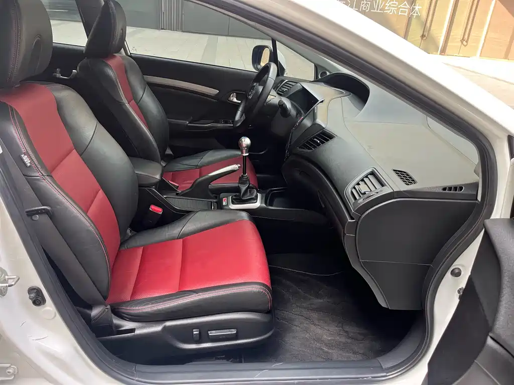 Honda Civic 2015 — фото 22