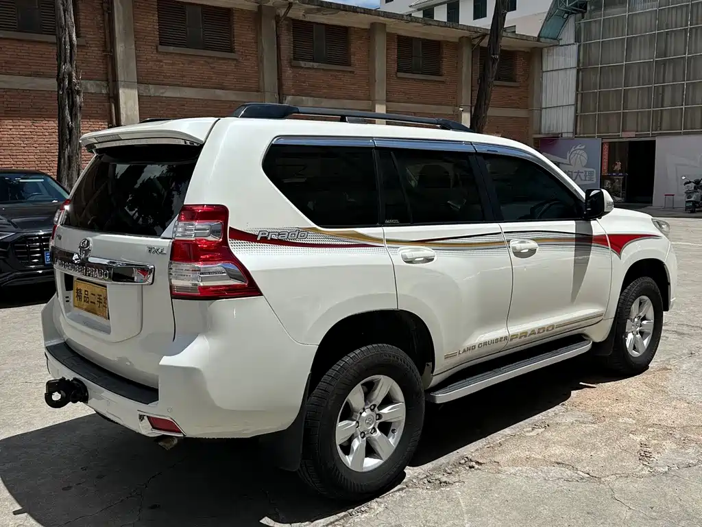 Toyota Prado 2016 — фото 5