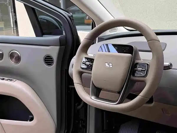 Li Auto i8 2026