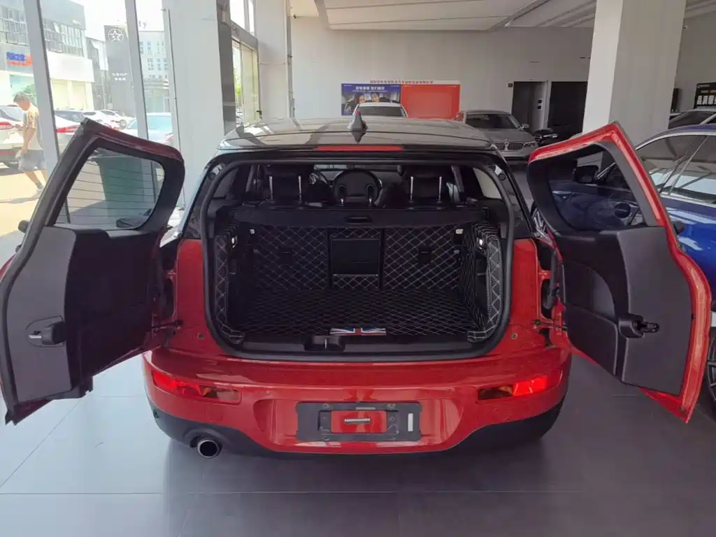 MINI Clubman 2018 — фото 19