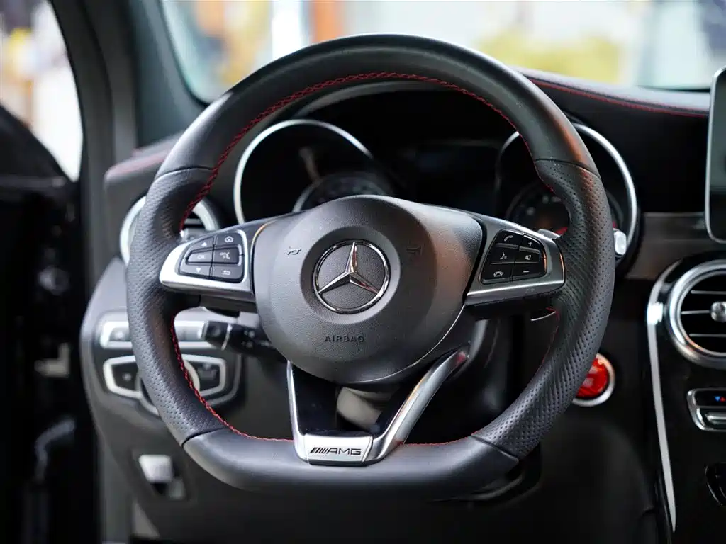 Mercedes-Benz GLC AMG 2019 — фото 45