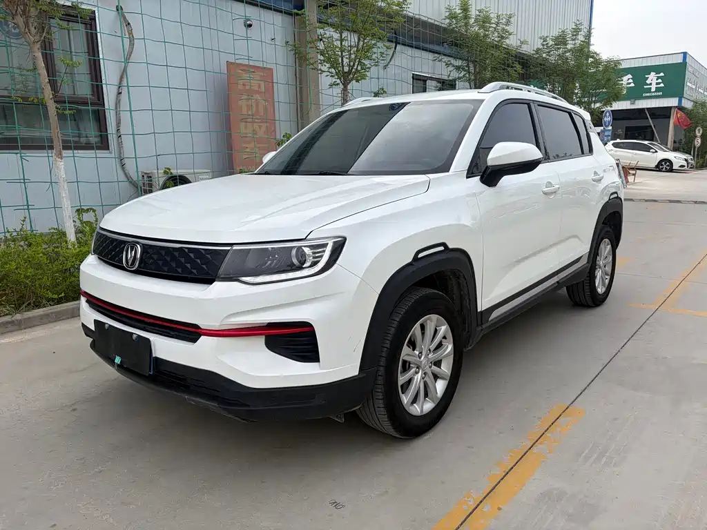 Changan CS35PLUS 2021 — фото 1