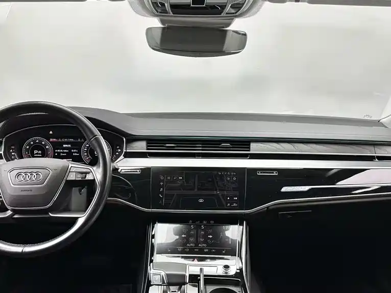 Audi A8 2020 — фото 12