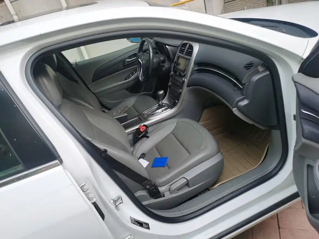 Chevrolet Malibu 2015 — фото 20