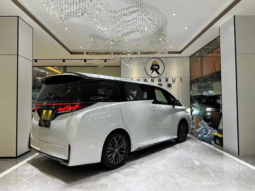 Toyota Vellfire 2025 — фото 17