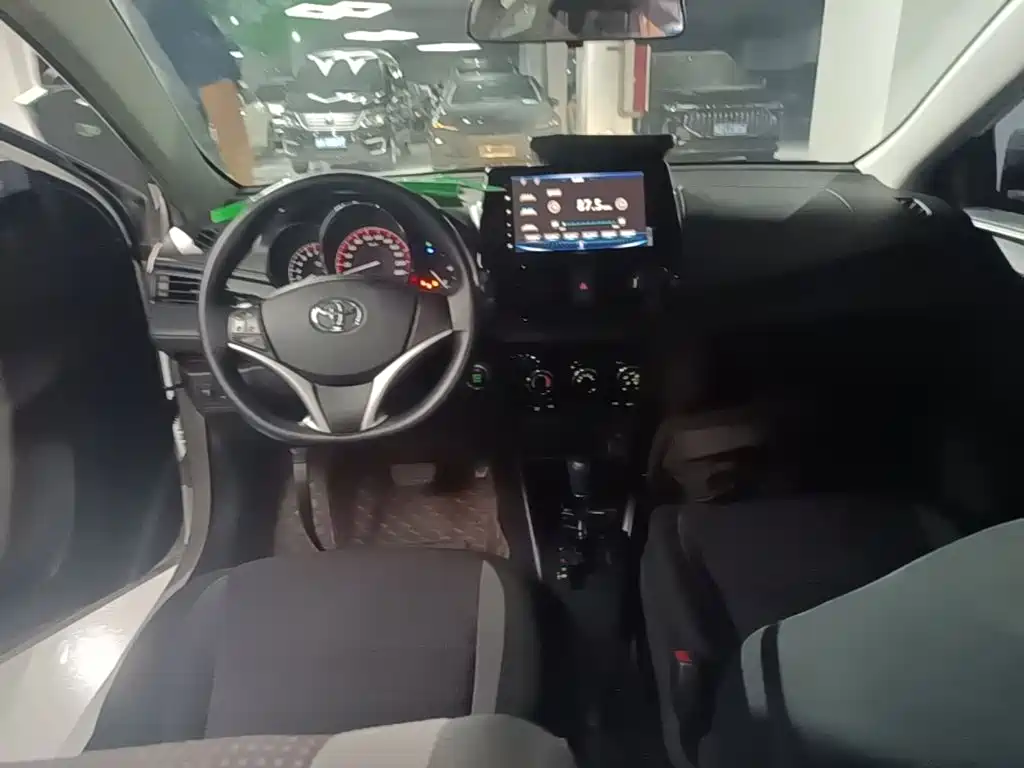 Toyota Vios 2023 — фото 10