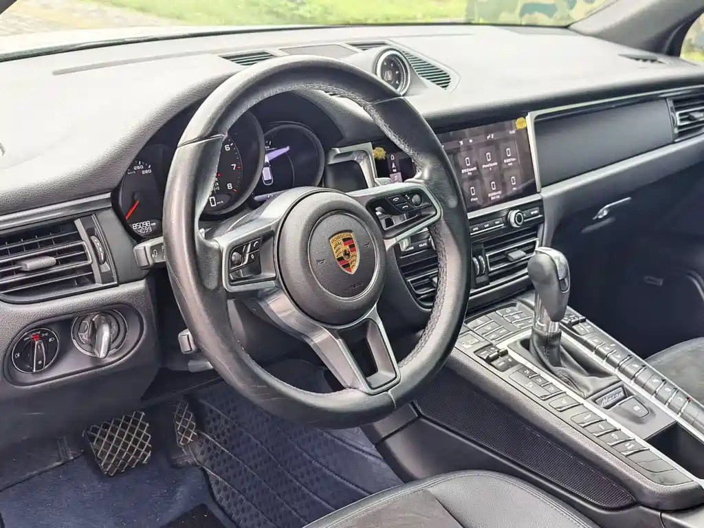 Porsche Macan 2021 — фото 5