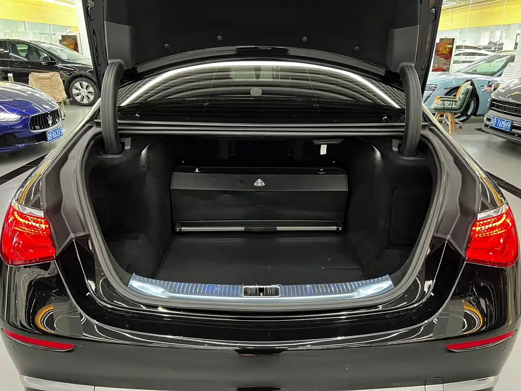 Mercedes-Benz Maybach S-Class 2023 — фото 16