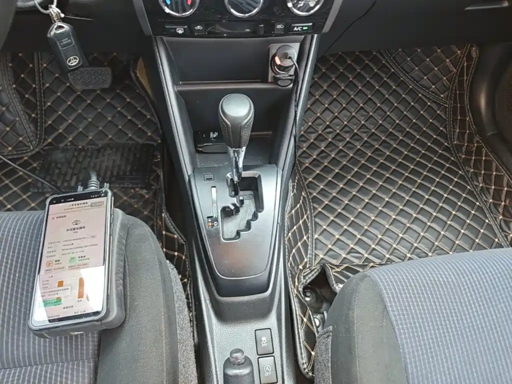 Toyota Yaris L 2019 — фото 14