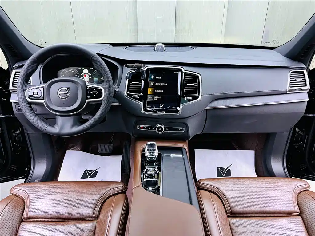 Volvo XC90 PHEV 2022 — фото 9
