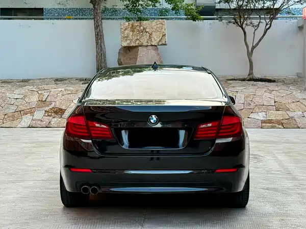 BMW 5 Series 2011