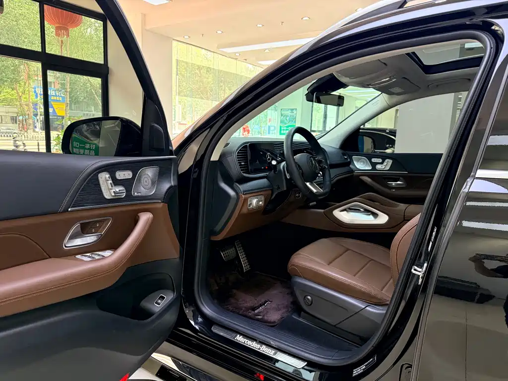 Mercedes-Benz GLS 2025 — фото 8