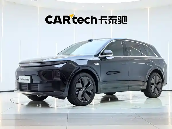 Li Auto L6 2025