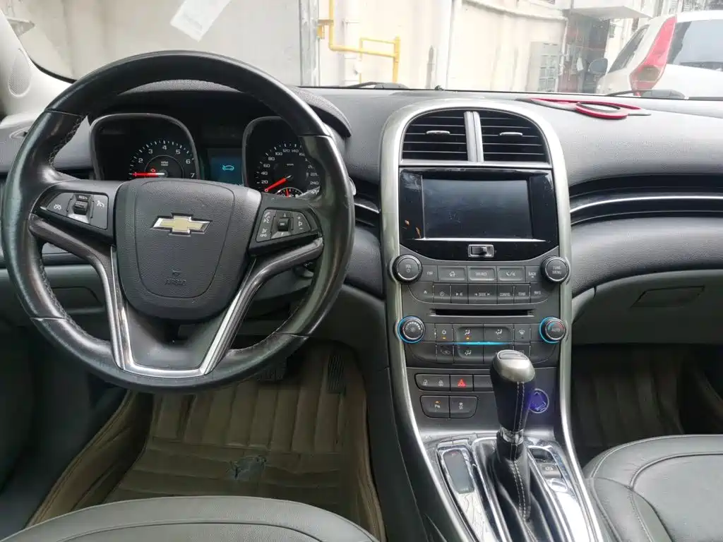 Chevrolet Malibu 2015 — фото 13