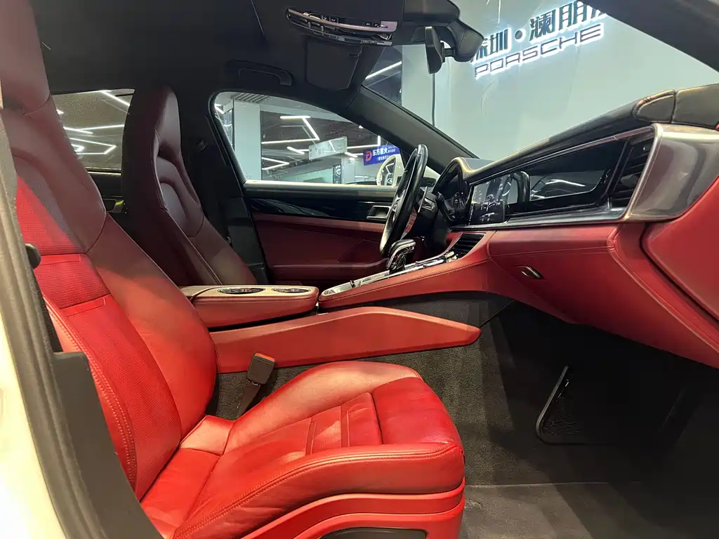 Porsche Panamera 2018 — фото 11