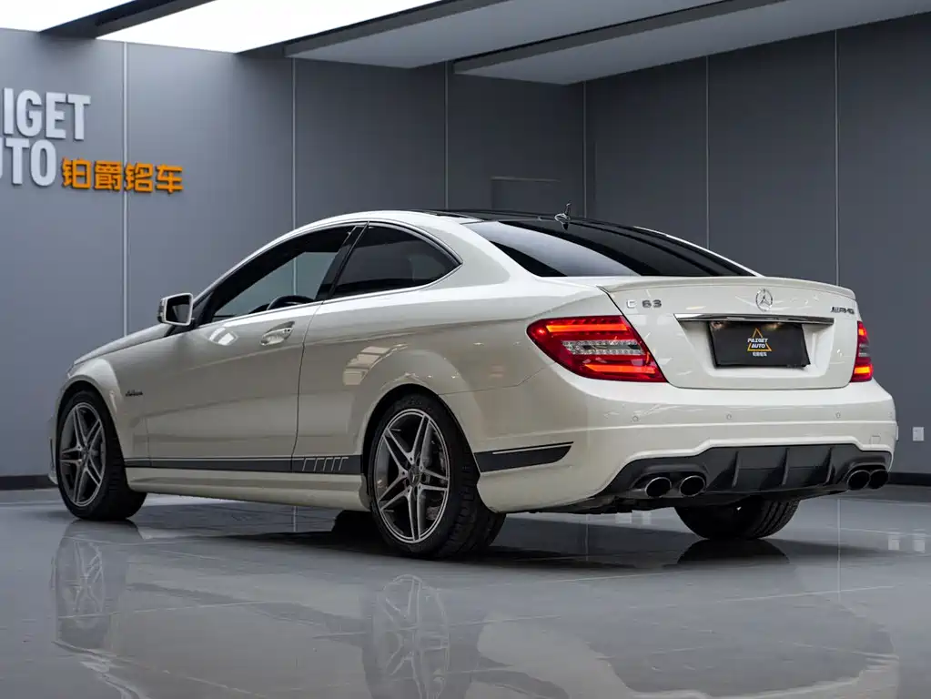 Mercedes-Benz C-Class AMG 2012 — фото 5