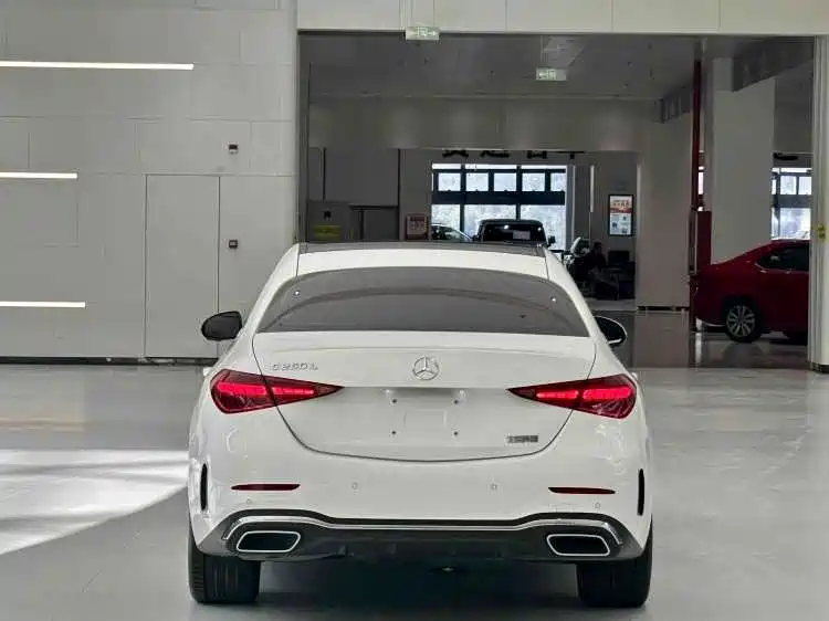 Mercedes-Benz C-Class 2023 — фото 7