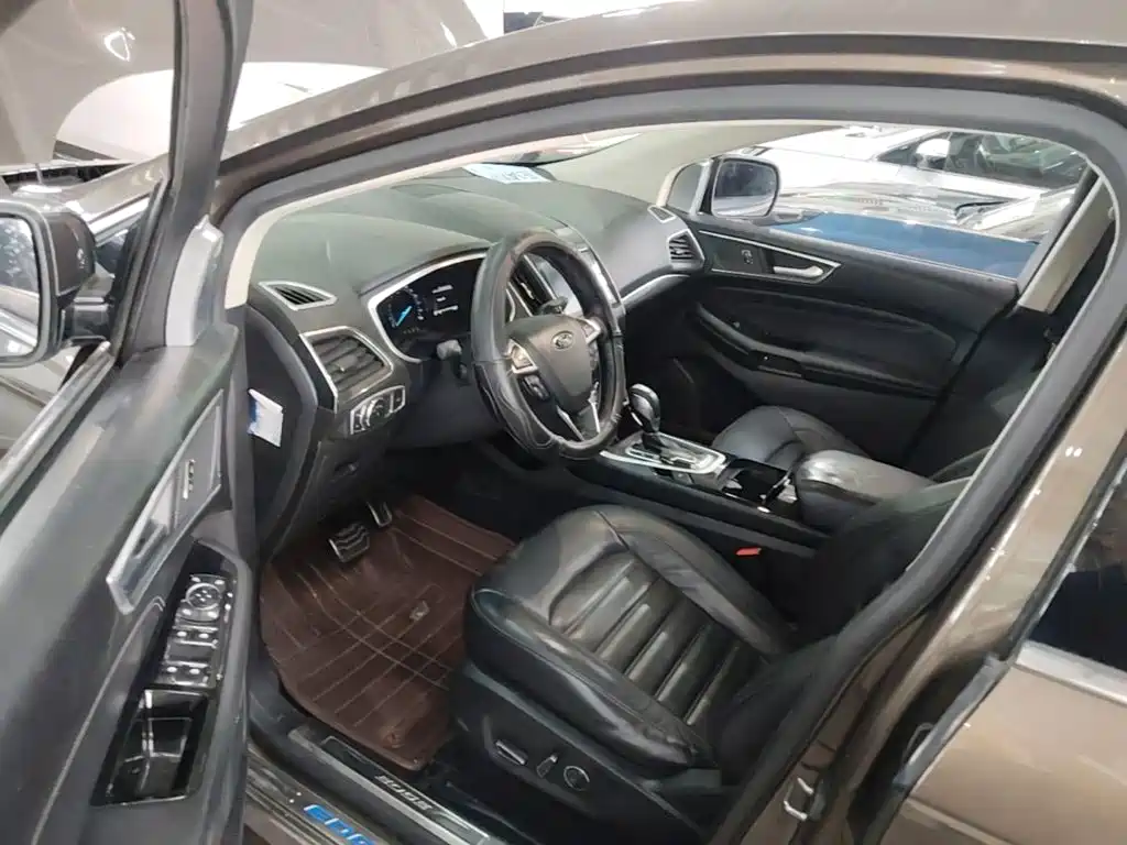 Ford Edge 2015 — фото 16