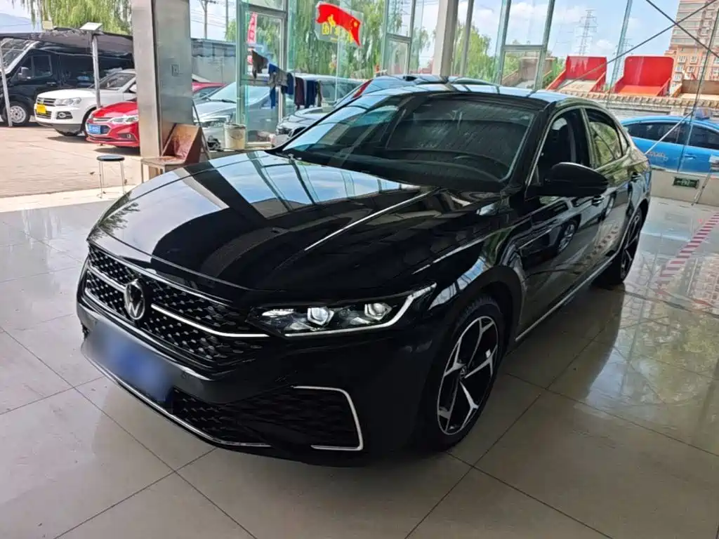 Volkswagen Passat 2023