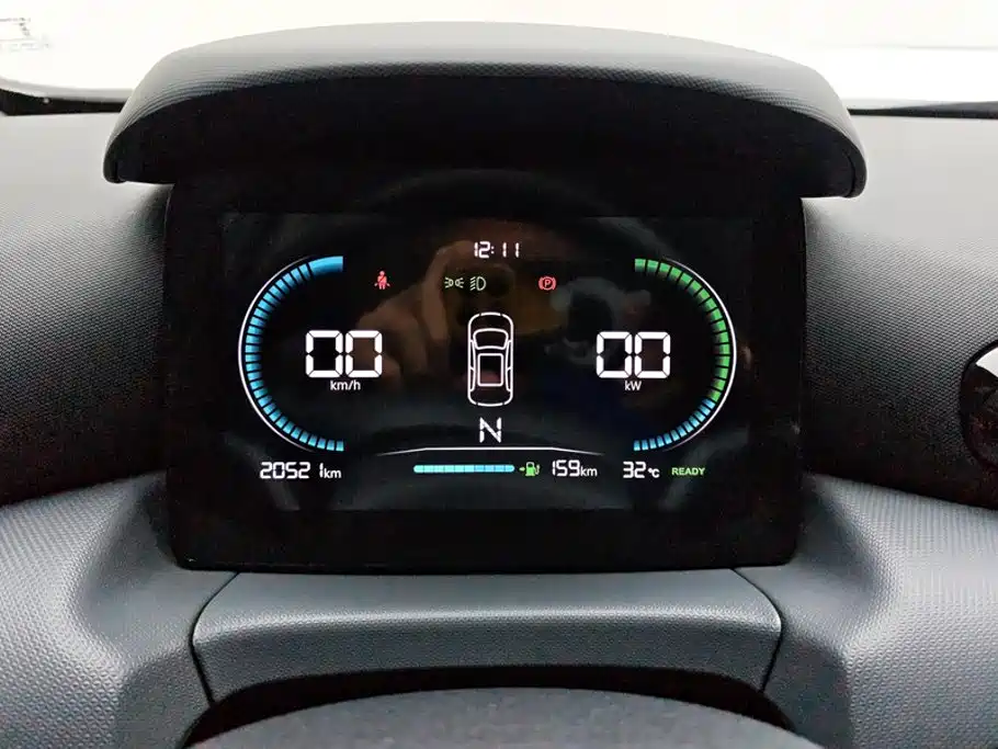 Leapmotor Zero Running T03 2025 — фото 14