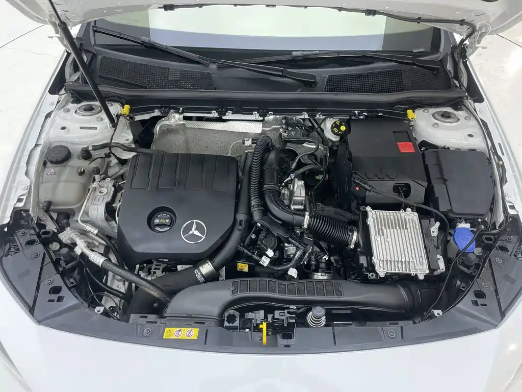 Mercedes-Benz A-Class 2024 — фото 17