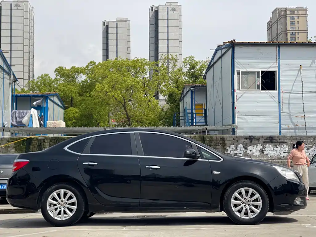 Buick Excelle 2014 — фото 14
