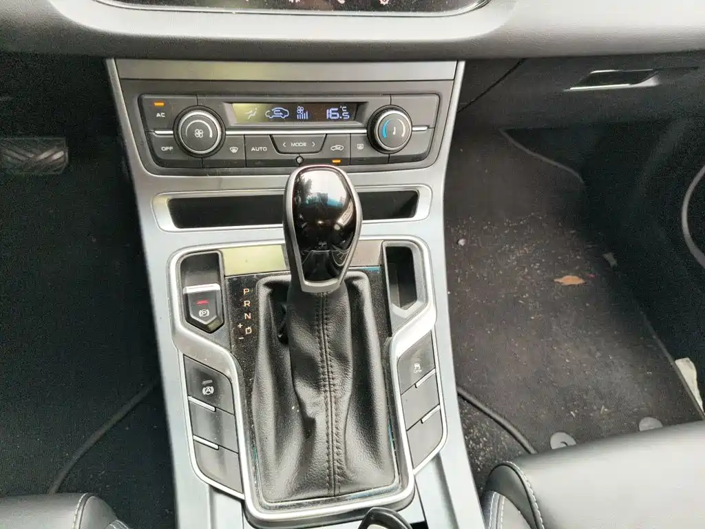 Geely Emgrand 2019
