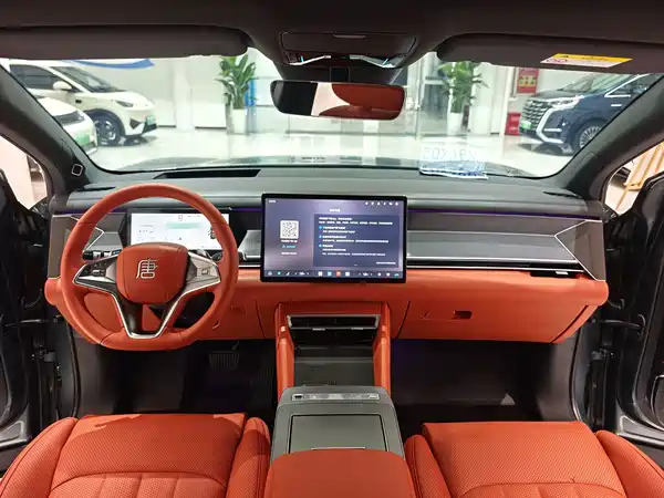BYD Tang L 2025